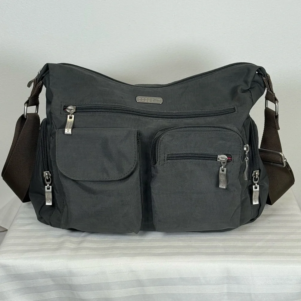 Baggallini ‘Everywhere’ Bag Charcoal Gray Bright Pink Lining Adjustable Strap - Picture 5 of 16